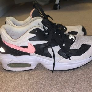 Size 8 Women’s Nike shoes